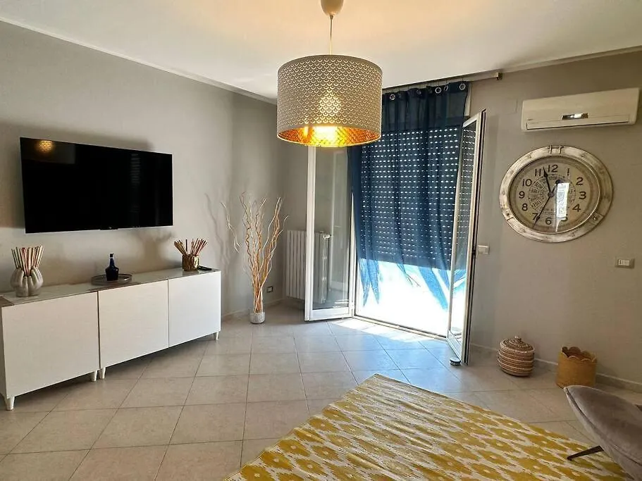 Faro Sul Mare Luxury Apartment - Zona Fiera Bari