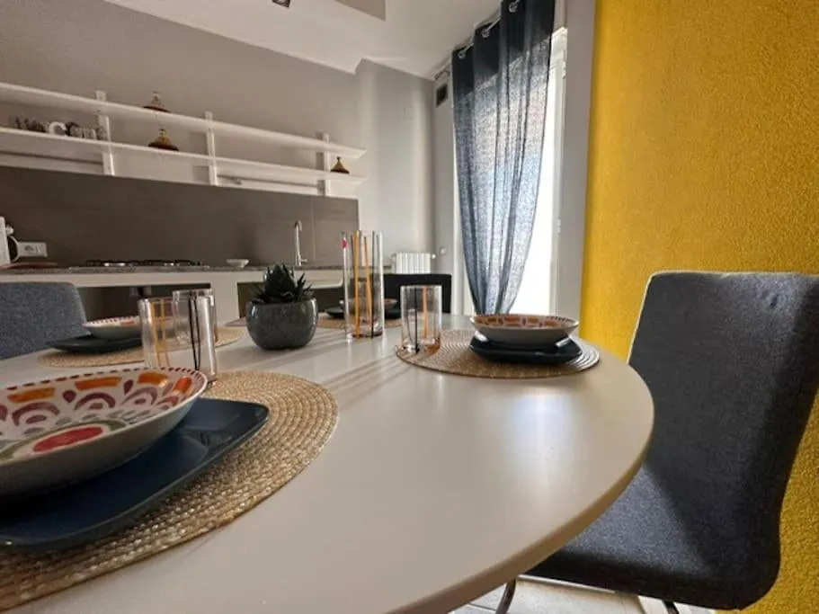 Faro Sul Mare Luxury Apartment - Zona Fiera Bari
