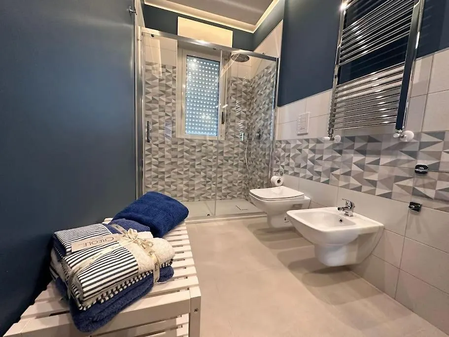 Faro Sul Mare Luxury Apartment - Zona Fiera Bari 0*,