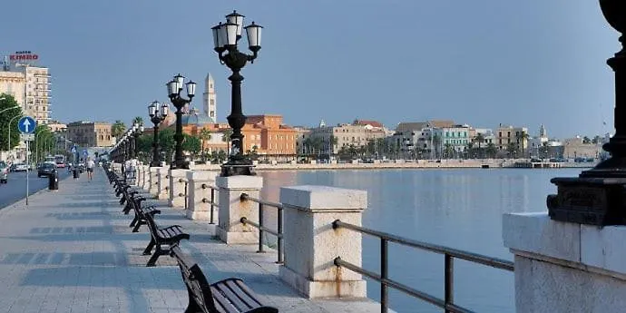 Faro Sul Mare Luxury Apartment - Zona Fiera Bari 0*,